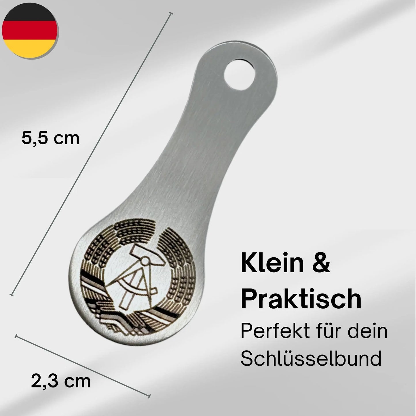 DDR-Schlüsselanhänger aus Edelstahl – kompakt und praktisch mit präzisem Gravurdesign, perfekt für den Schlüsselbund