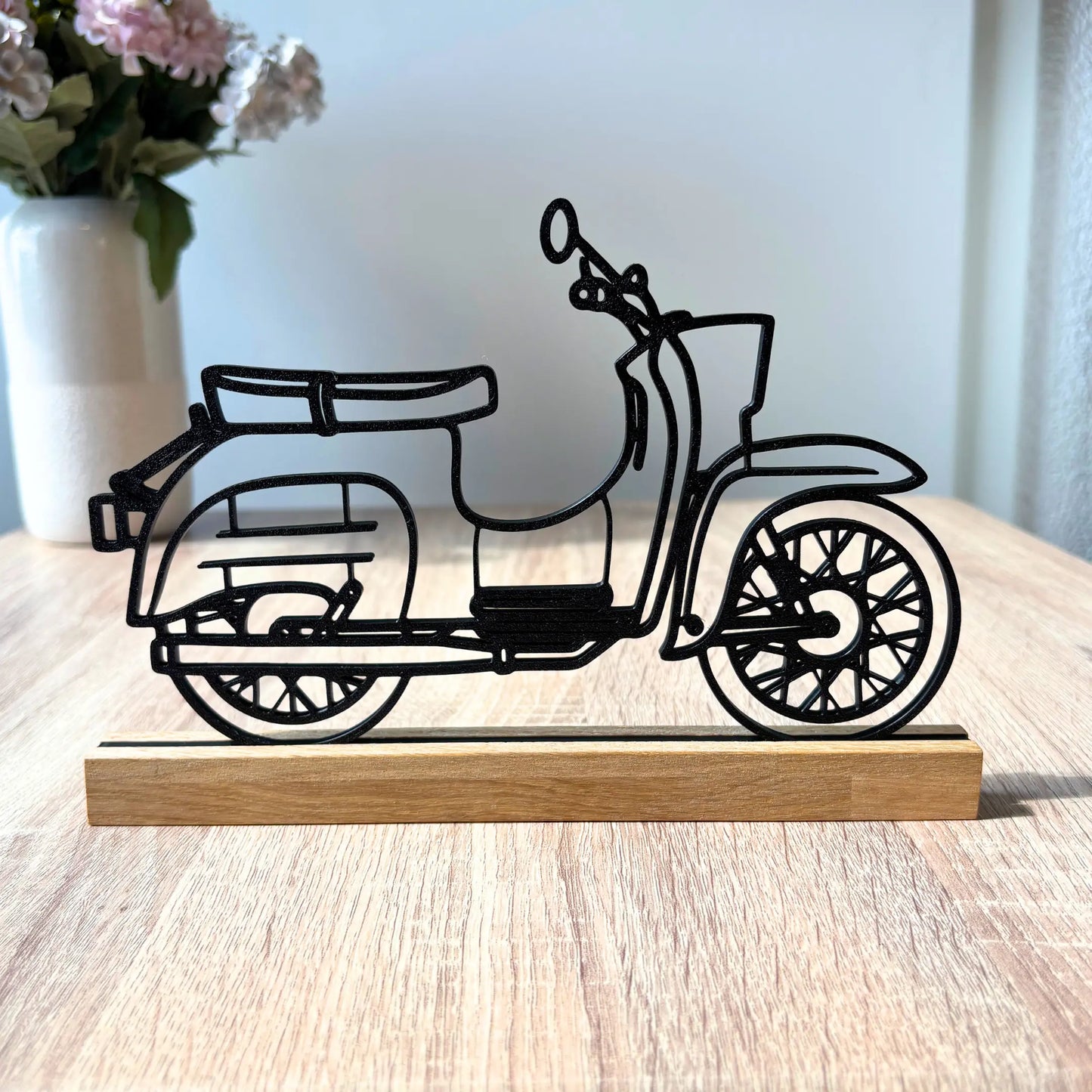 Simson Schwalbe Deko Aufsteller mit Eichenholz-Leiste eingraviert.com