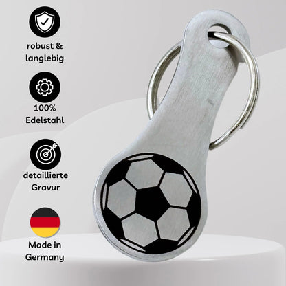 Einkaufswagenlöser mit graviertem Fußball aus Edelstahl – robust, langlebig, made in Germany