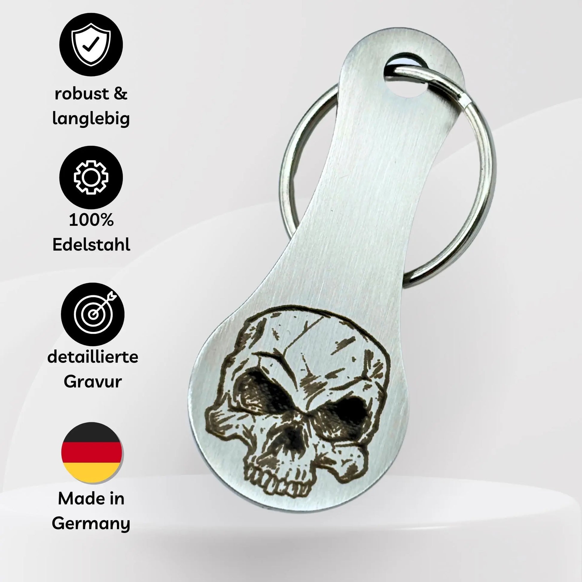 Robuster Einkaufswagenchip mit detaillierter Totenkopf Gravur – 100% Edelstahl, langlebig und handgemacht in Deutschland