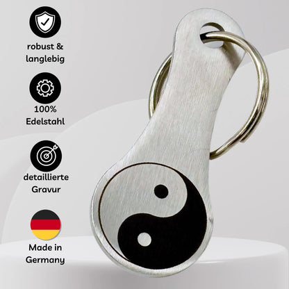 Robuster Yin-Yang Schlüsselanhänger aus 100% Edelstahl mit detaillierter Gravur – langlebig und Made in Germany.