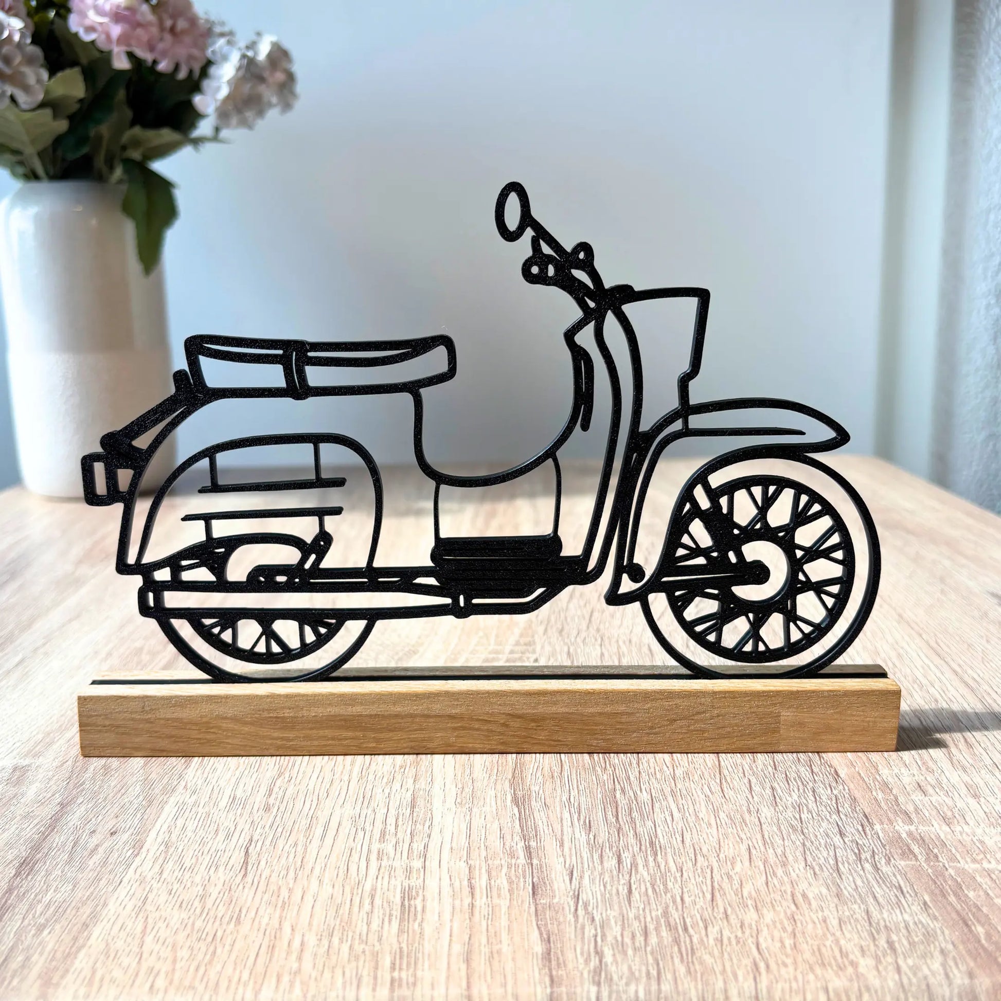 Simson Schwalbe Deko Aufsteller mit Eichenholz-Leiste eingraviert.com