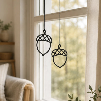 Eichel Fensterdeko schwarz zum Aufhängen am Fenster mit gemütlicher Herbststimmung