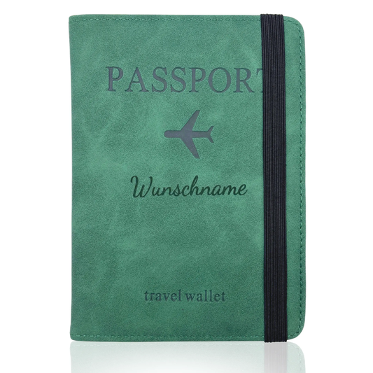 Personalisierte Reisepasshülle aus grünem PU-Leder mit Wunschname und RFID-Schutz